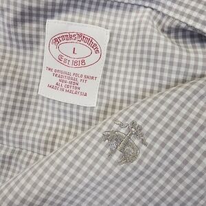 Brooks Brothers Gray Checkered Casual Button Down Shirt